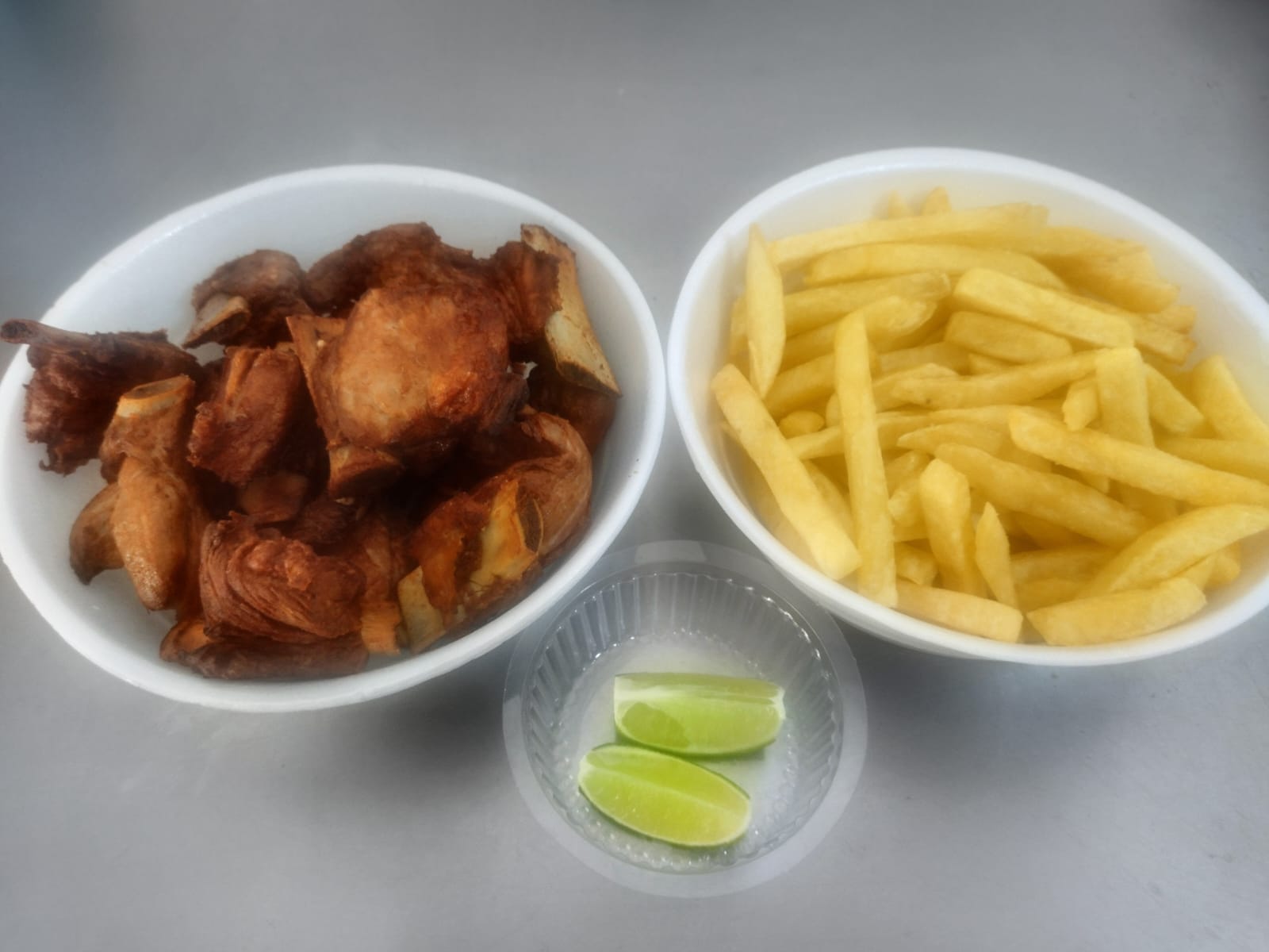 Costela de Porco com batata frita